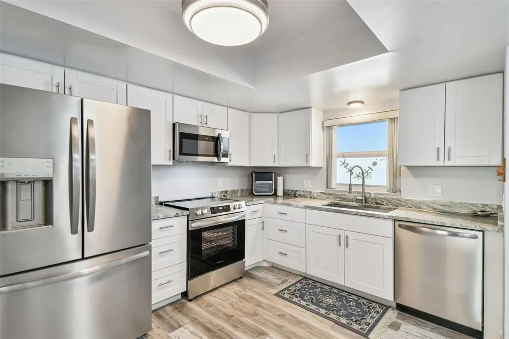 8 Glencoe Place Dunedin FL 34698