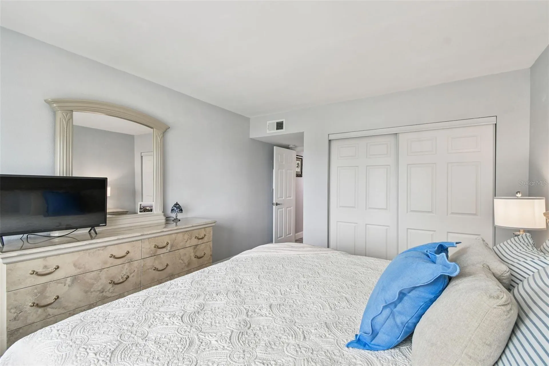 8 Glencoe Place Dunedin FL 34698