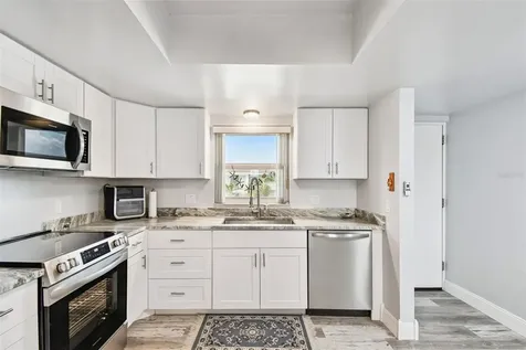 8 Glencoe Place Dunedin FL 34698
