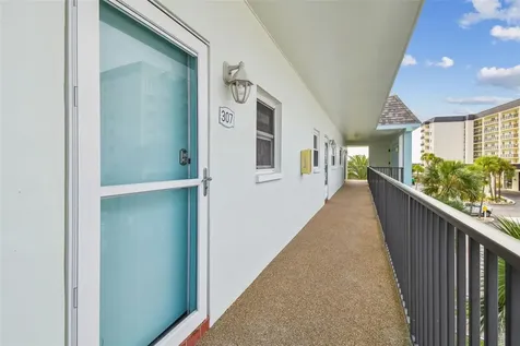 8 Glencoe Place Dunedin FL 34698