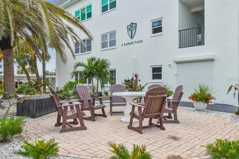 8 Glencoe Place Dunedin FL 34698