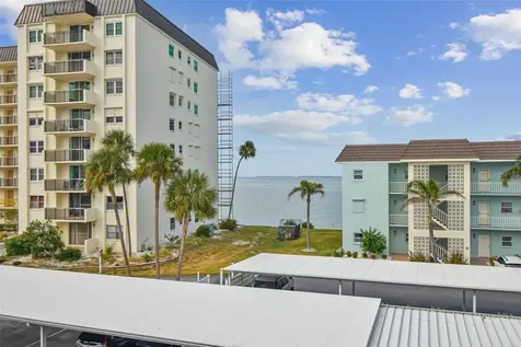 8 Glencoe Place Dunedin FL 34698