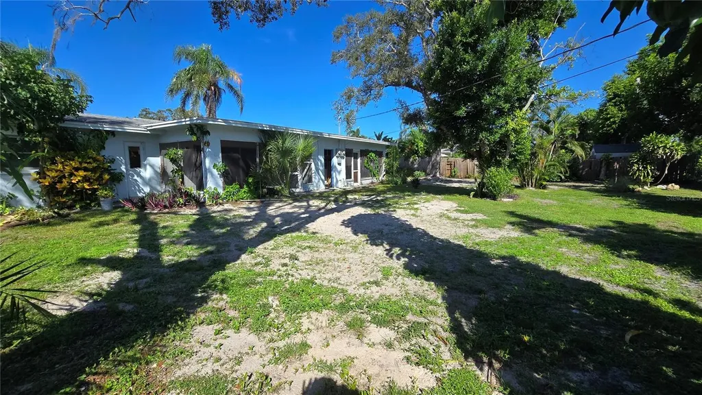 7413 Starfish Drive Sarasota FL 34231