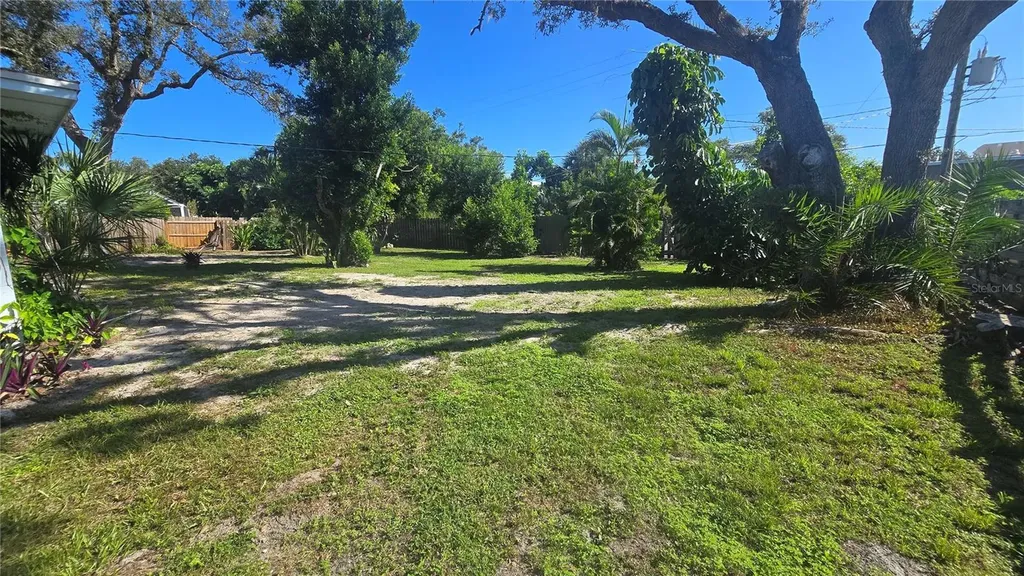 7413 Starfish Drive Sarasota FL 34231
