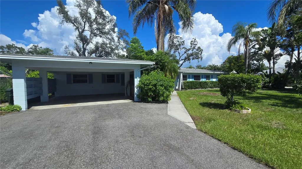 7413 Starfish Drive Sarasota FL 34231