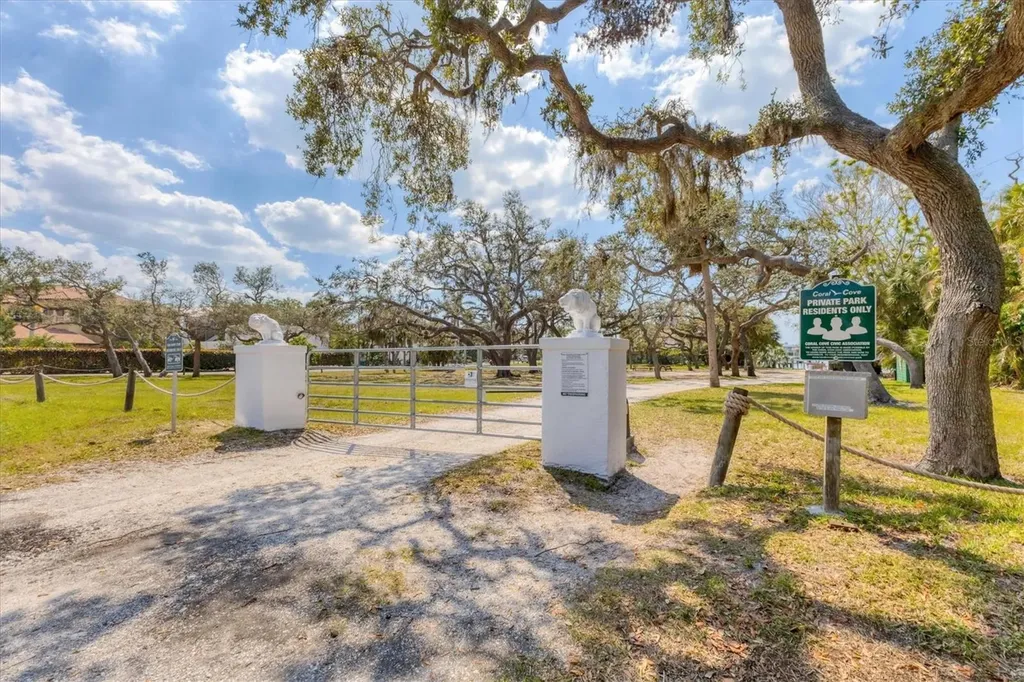 7413 Starfish Drive Sarasota FL 34231