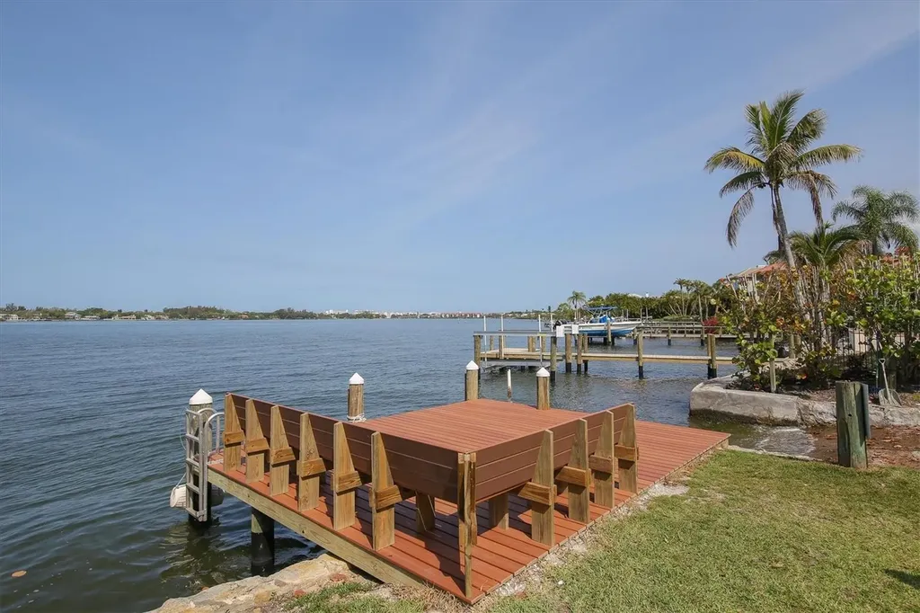 7413 Starfish Drive Sarasota FL 34231