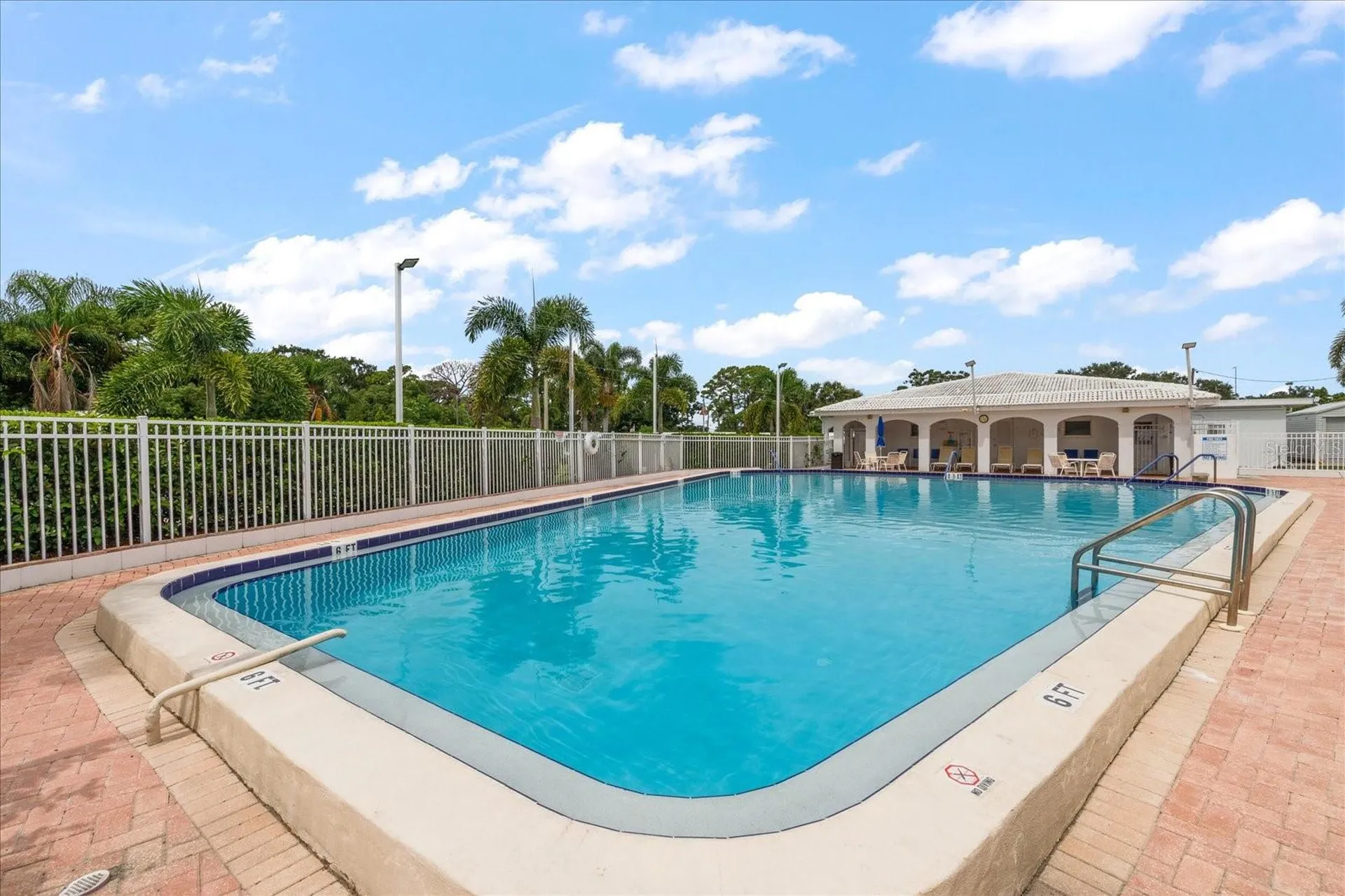 14023 94th Place Seminole FL 33776