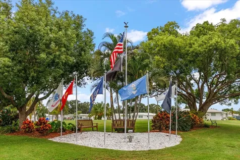 14023 94th Place Seminole FL 33776