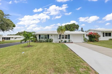 14023 94th Place Seminole FL 33776
