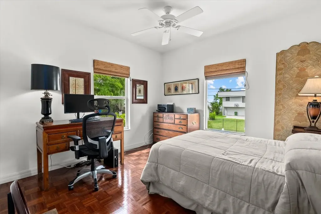 854 Norsota Way Sarasota FL 34242