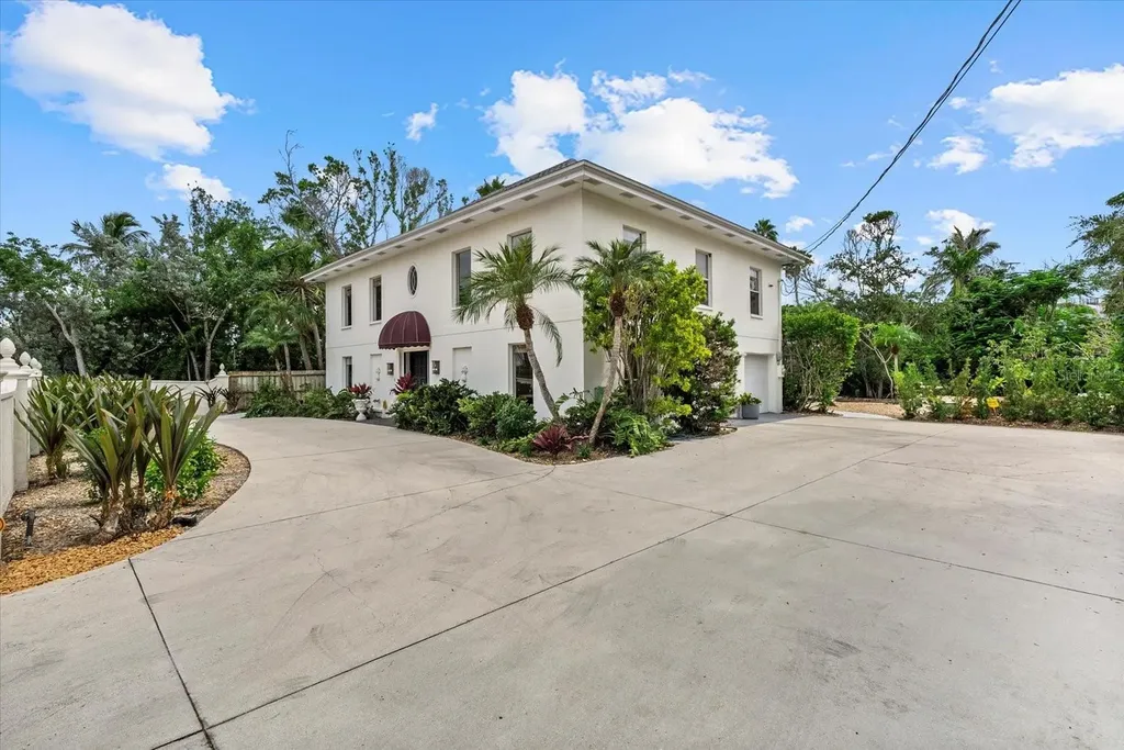 854 Norsota Way Sarasota FL 34242