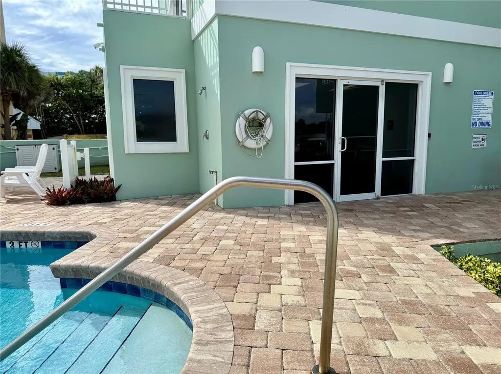 423 S Atlantic Avenue New Smyrna Beach FL 32169