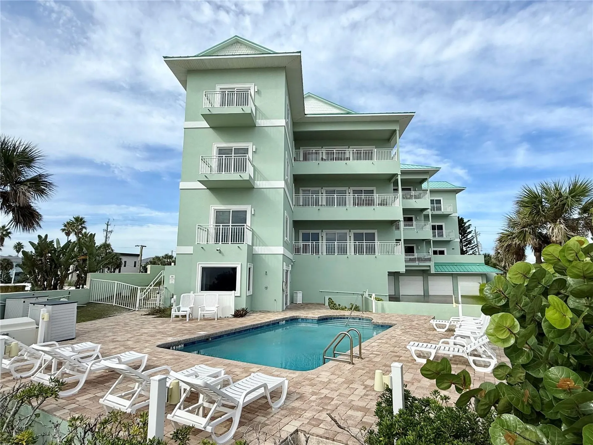 423 S Atlantic Avenue New Smyrna Beach FL 32169