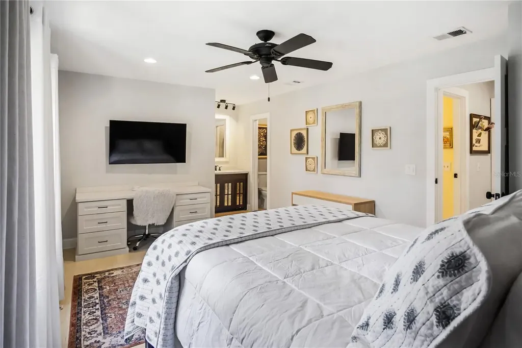 1515 Bayshore Boulevard Dunedin FL 34698