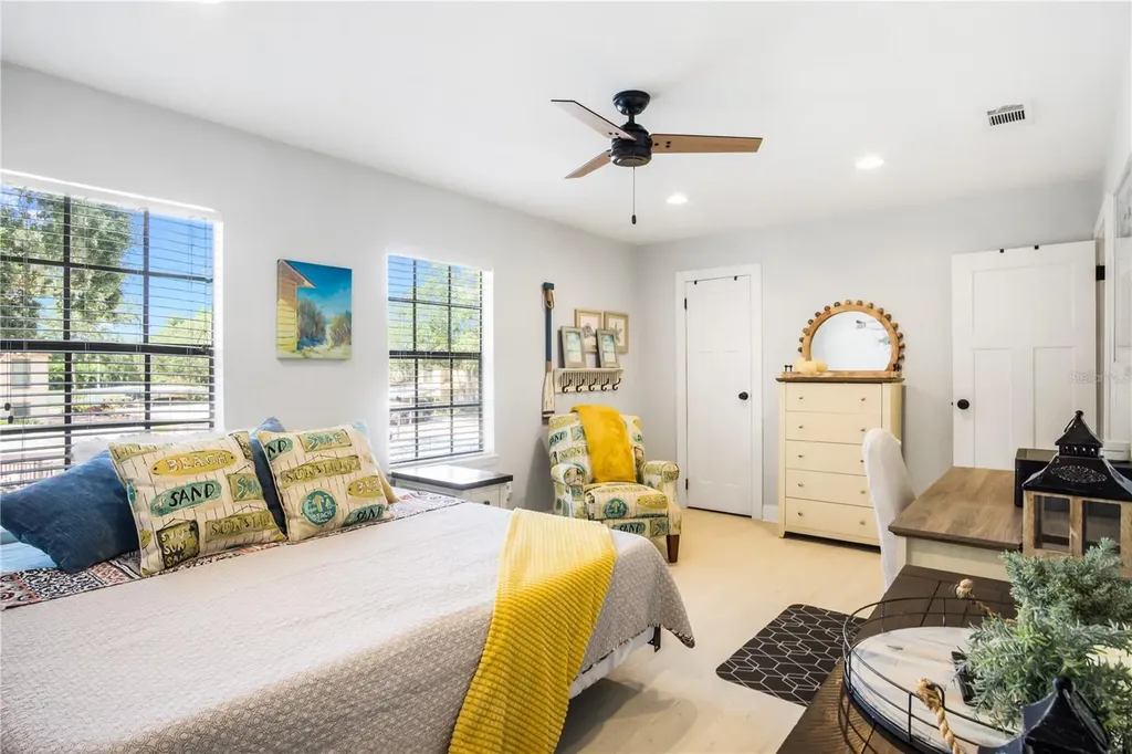 1515 Bayshore Boulevard Dunedin FL 34698