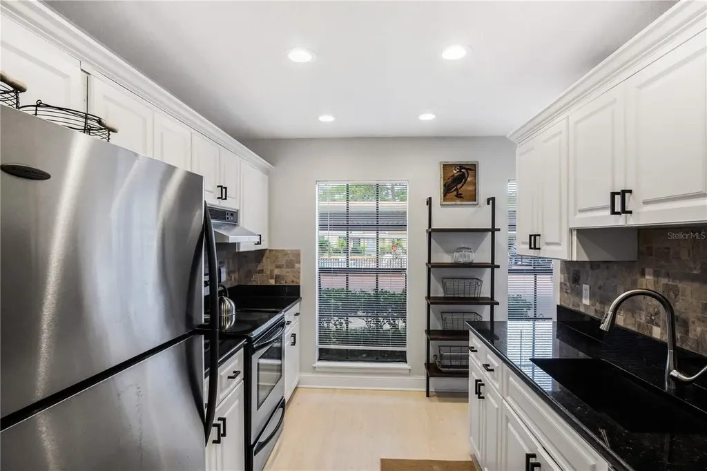 1515 Bayshore Boulevard Dunedin FL 34698