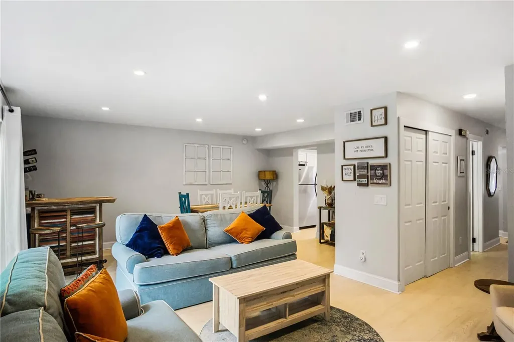 1515 Bayshore Boulevard Dunedin FL 34698