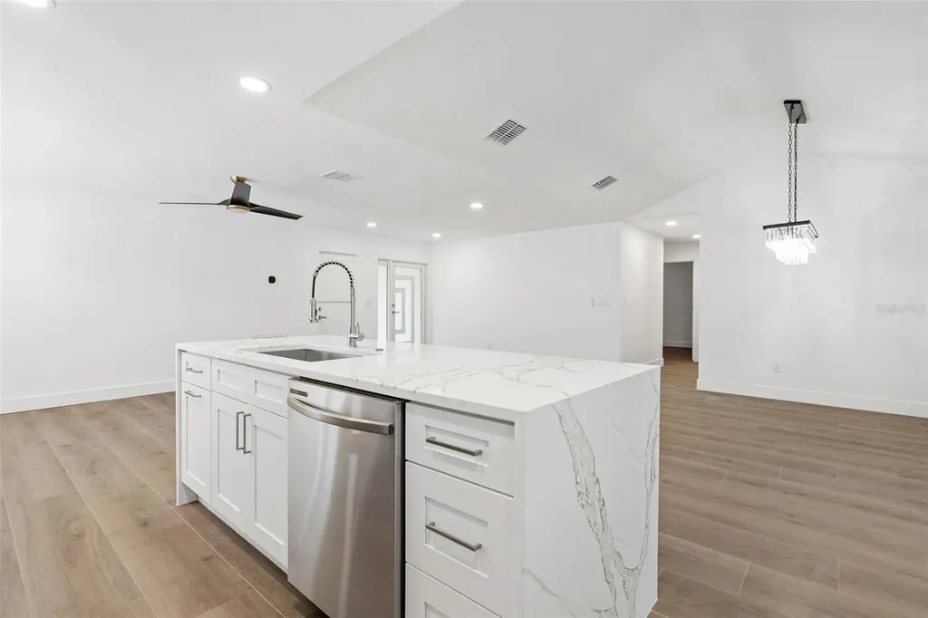 5811 Imperial Key Tampa FL 33615