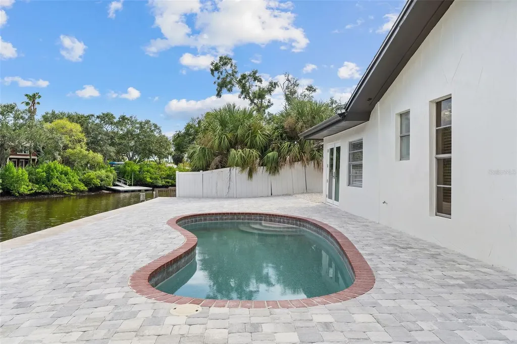 5811 Imperial Key Tampa FL 33615