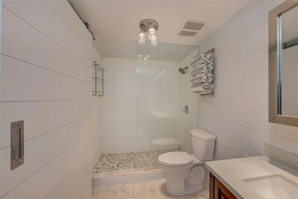 557 Pinellas Bayway S St Petersburg FL 33715