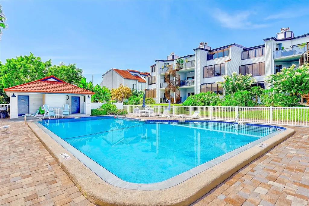 557 Pinellas Bayway S St Petersburg FL 33715