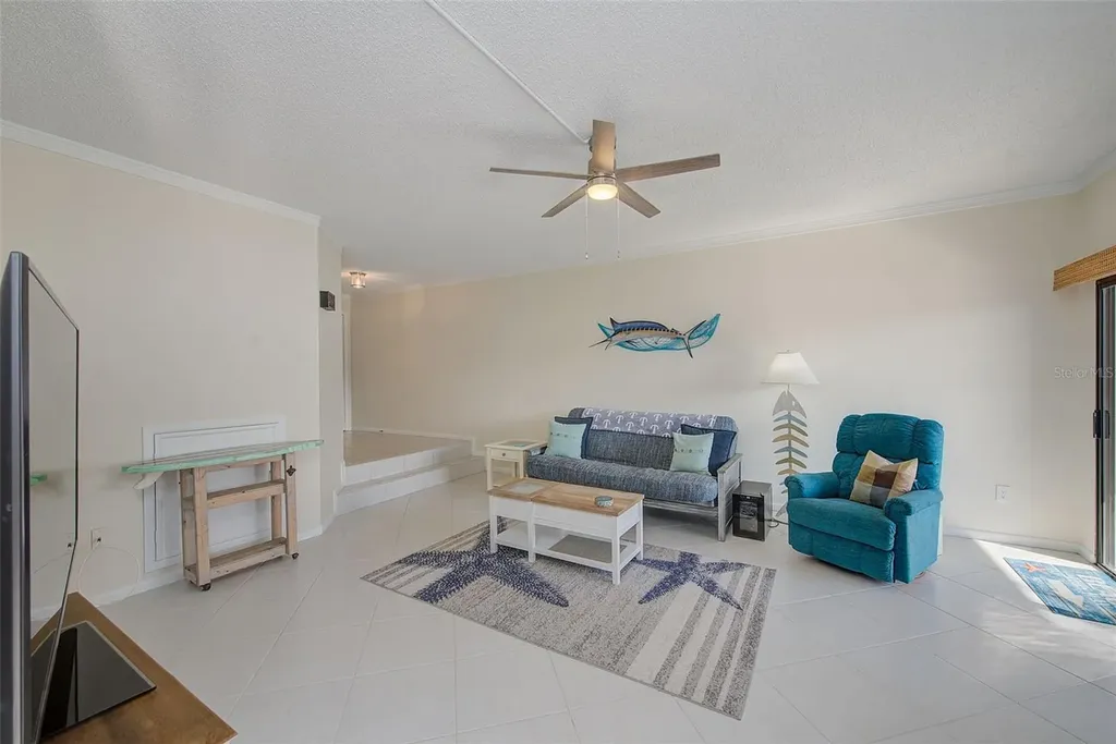 557 Pinellas Bayway S St Petersburg FL 33715