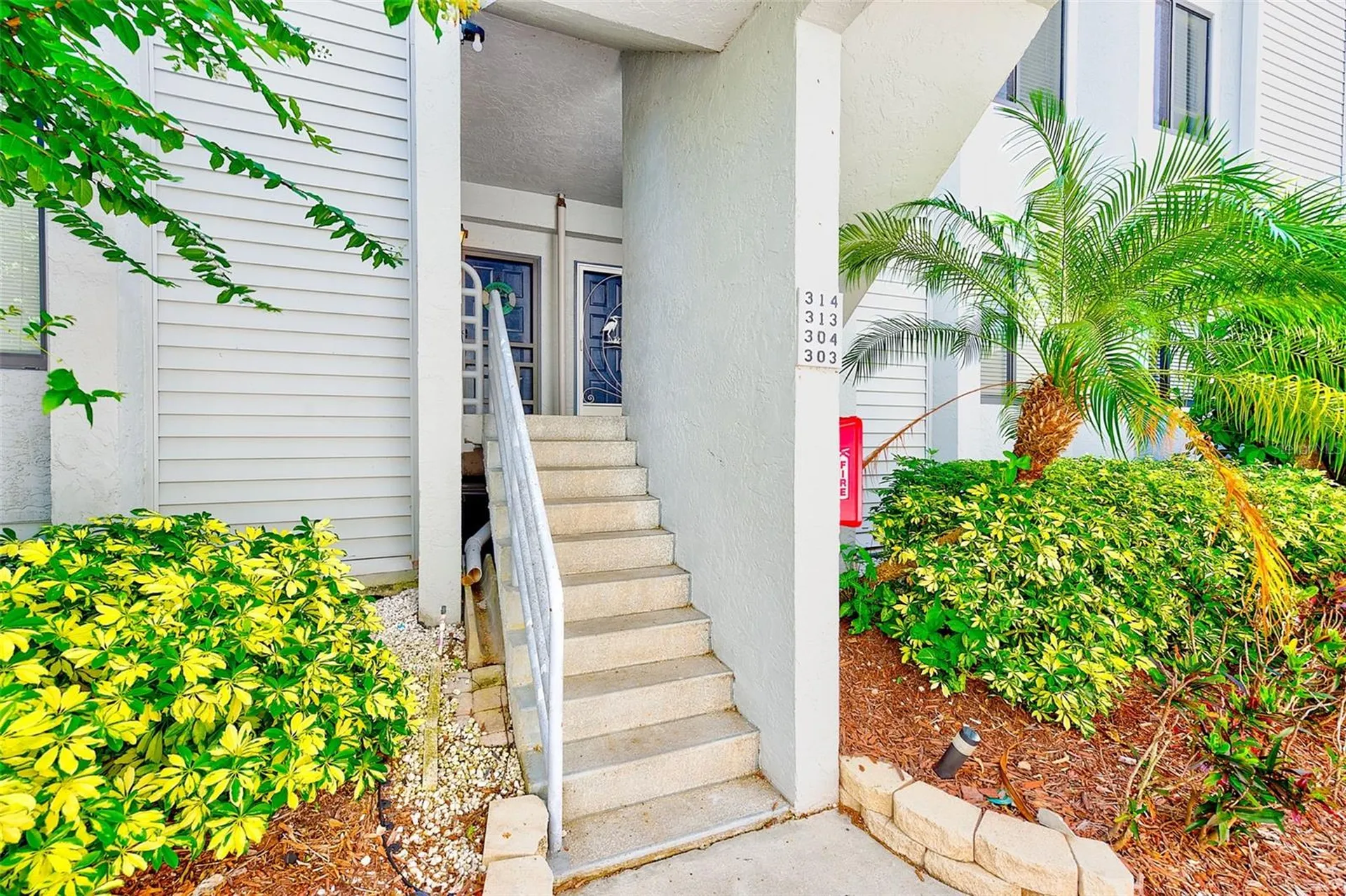 557 Pinellas Bayway S St Petersburg FL 33715