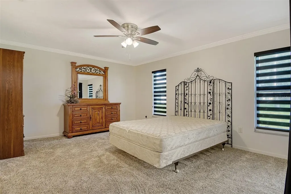 5609 Evergreen Drive Sarasota FL 34233