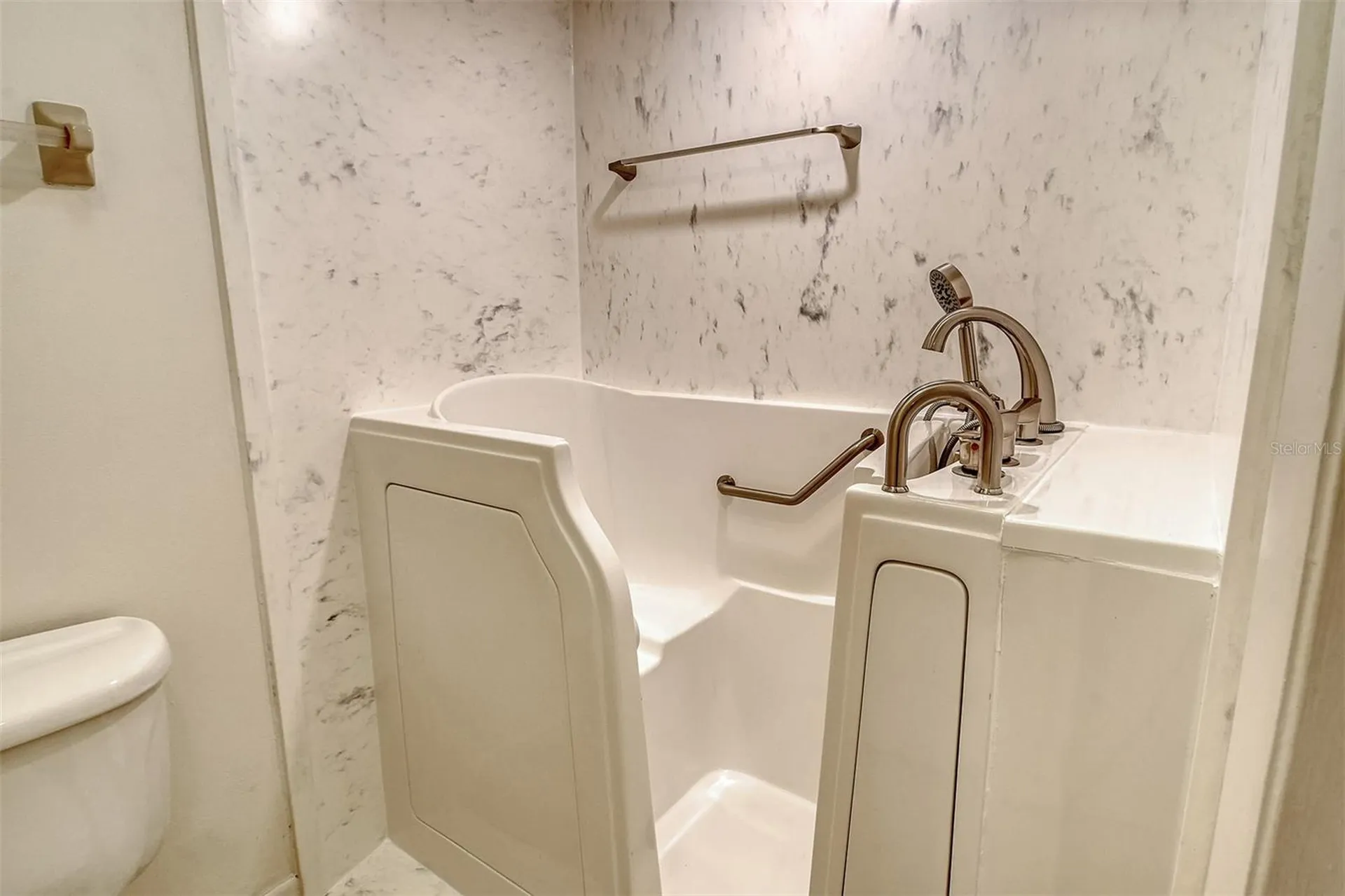 5609 Evergreen Drive Sarasota FL 34233
