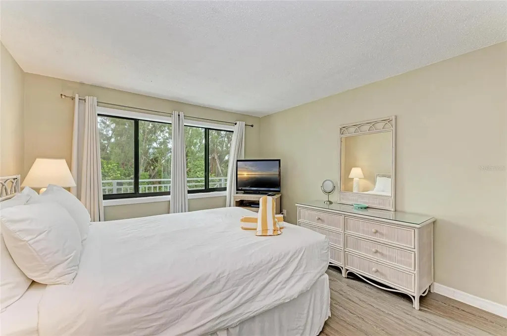 600 Manatee Avenue Holmes Beach FL 34217