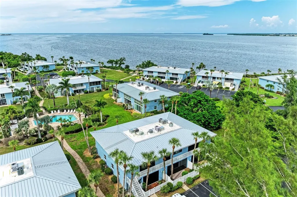 600 Manatee Avenue Holmes Beach FL 34217