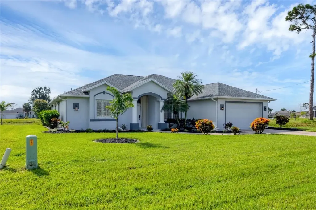39 Medalist Circle Rotonda West FL 33947