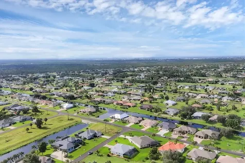 39 Medalist Circle Rotonda West FL 33947