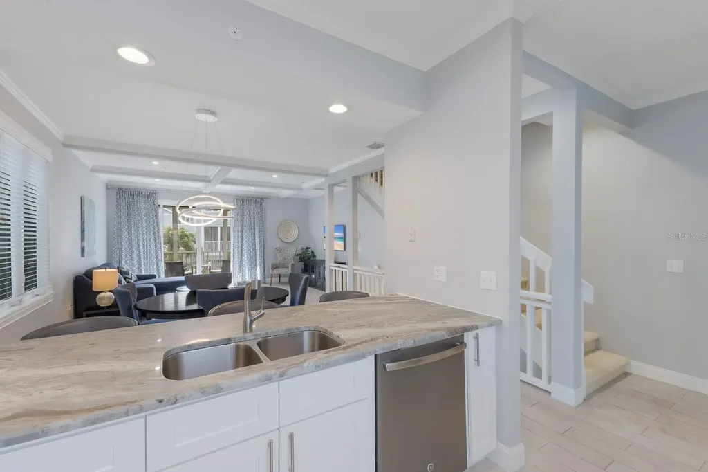 847 Evergreen Way Longboat Key FL 34228
