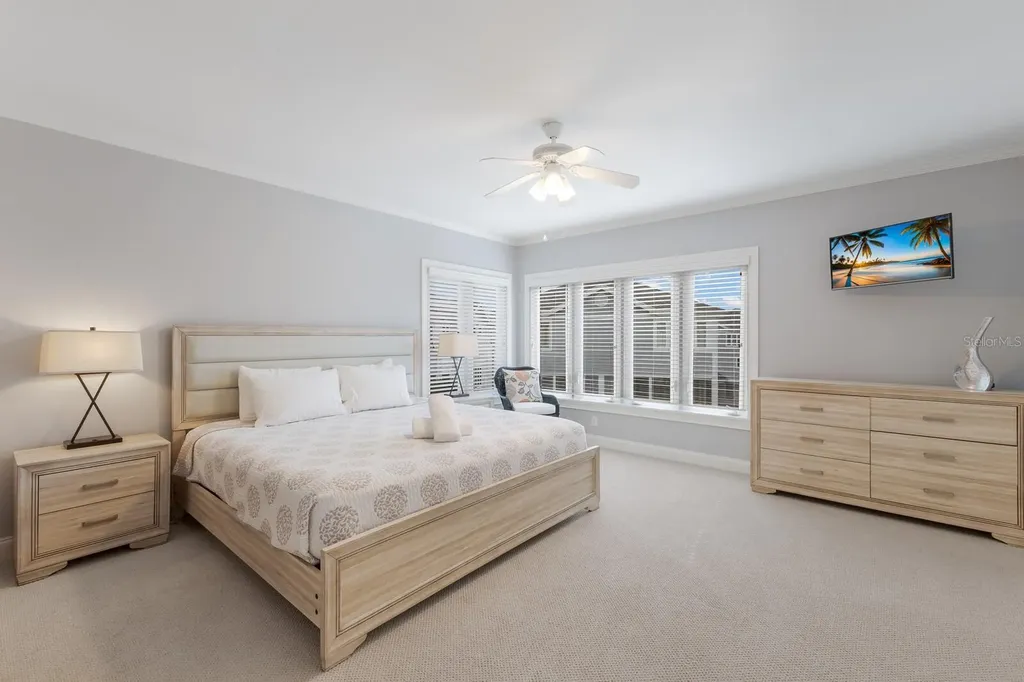 847 Evergreen Way Longboat Key FL 34228