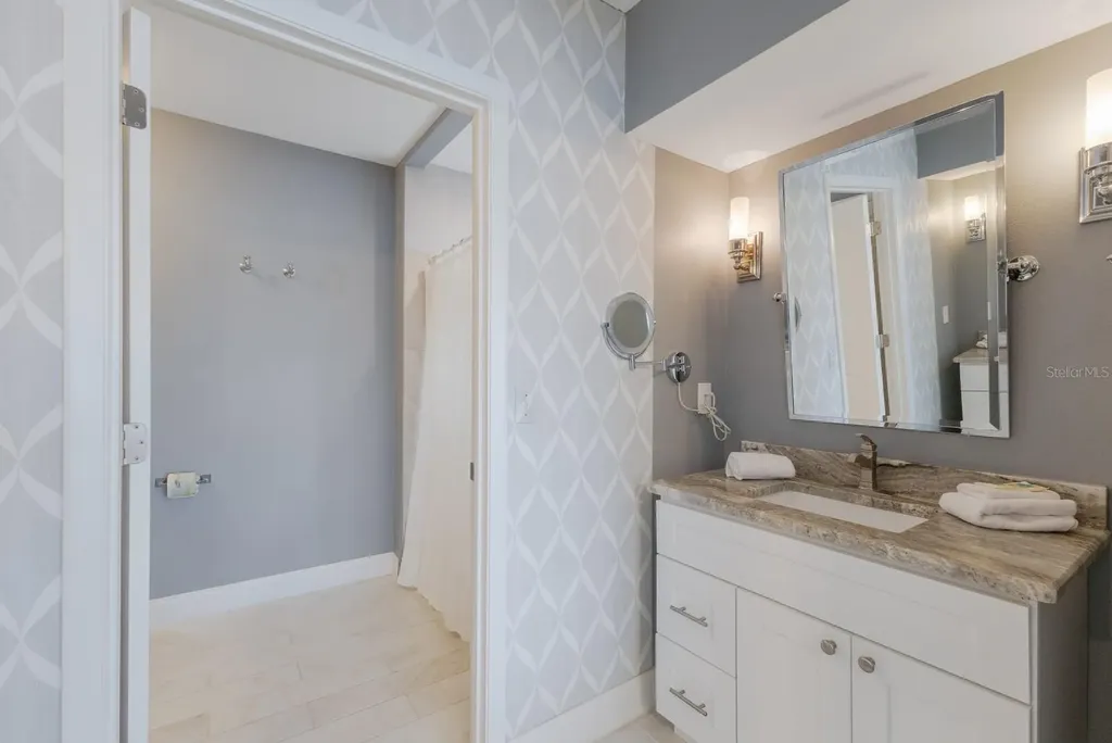847 Evergreen Way Longboat Key FL 34228
