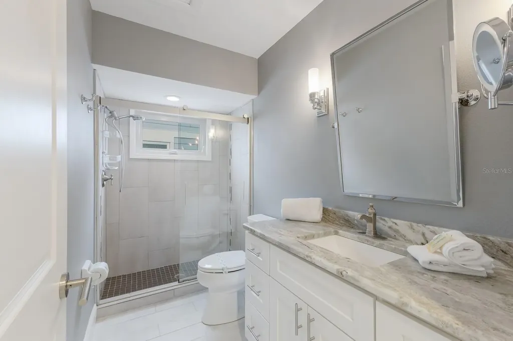 847 Evergreen Way Longboat Key FL 34228