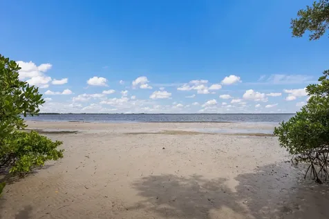 847 Evergreen Way Longboat Key FL 34228