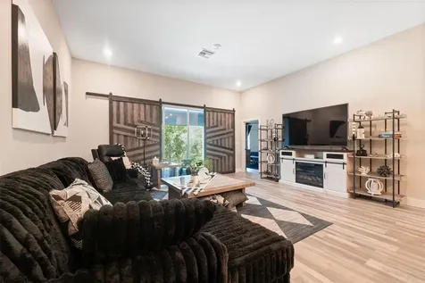 13073 Jaywalk Road Weeki Wachee FL 34614