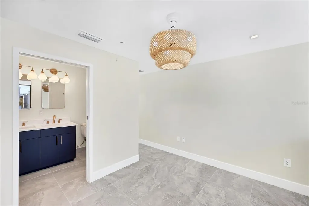 1558 4th Street Sarasota FL 34236