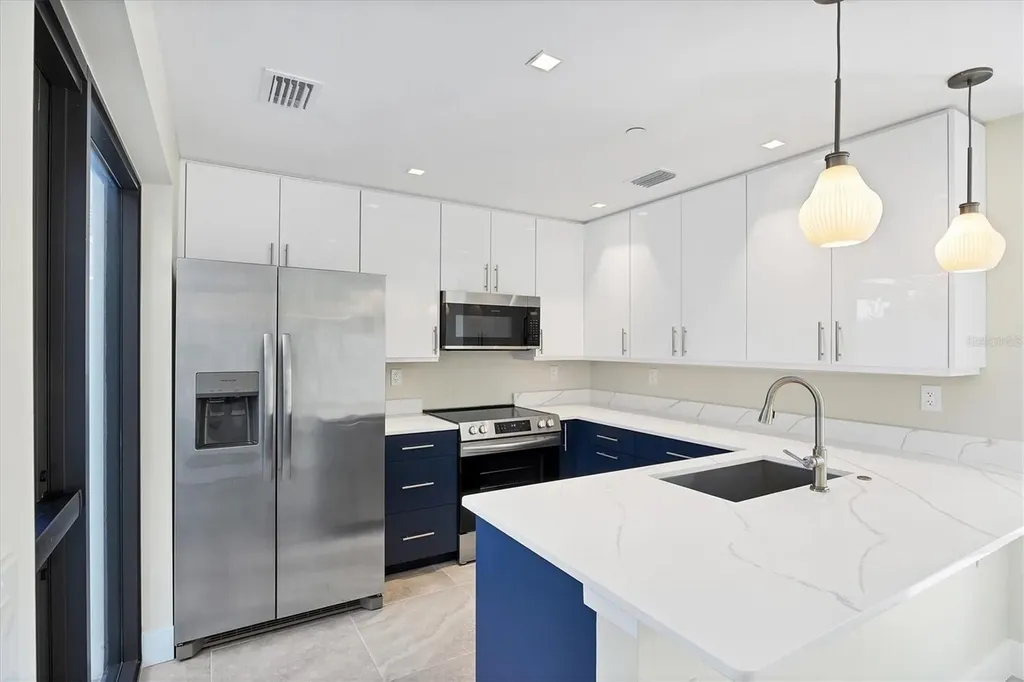 1558 4th Street Sarasota FL 34236