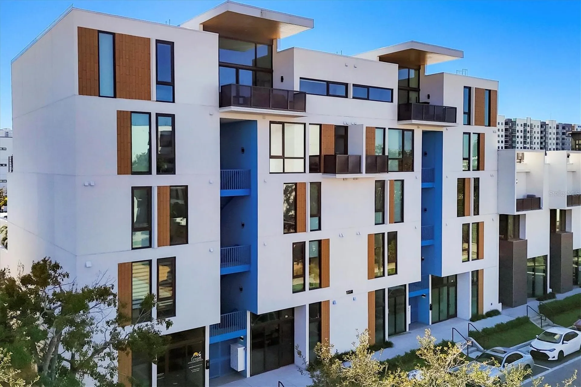 Sarasota FL, 1558 4TH Street, Unit 216