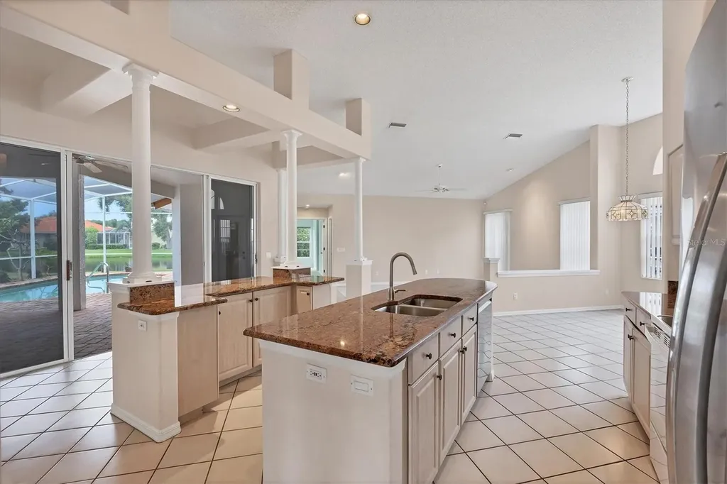 8824 Havenridge Drive Sarasota FL 34238