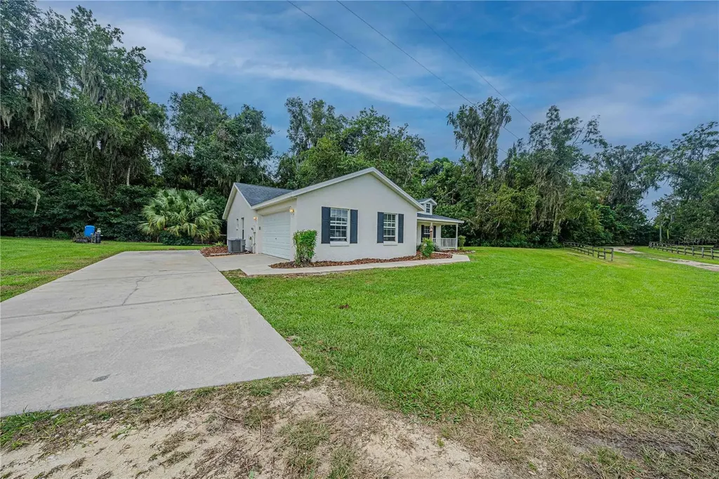 12615 NW Gainesville Road Reddick FL 32686