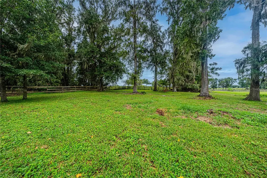 12615 NW Gainesville Road Reddick FL 32686