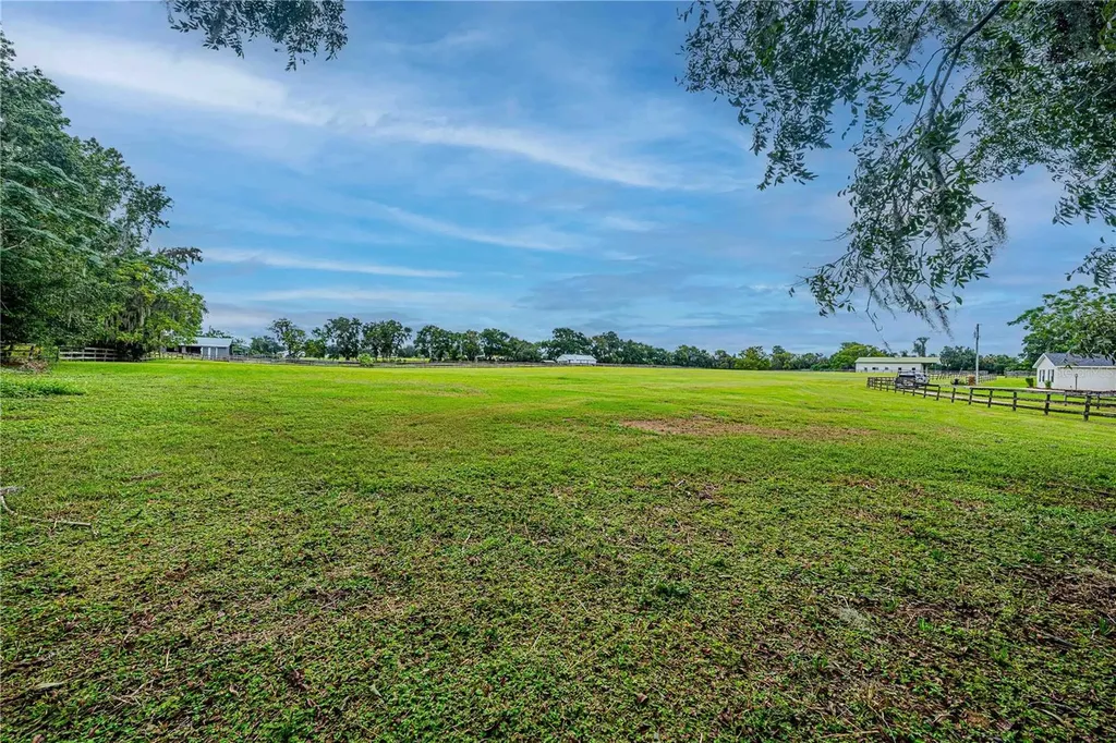 12615 NW Gainesville Road Reddick FL 32686