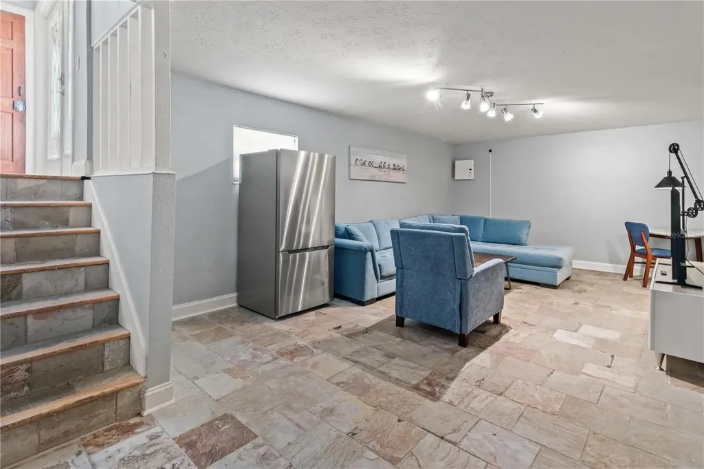 6515 Dimarco Road Tampa FL 33634