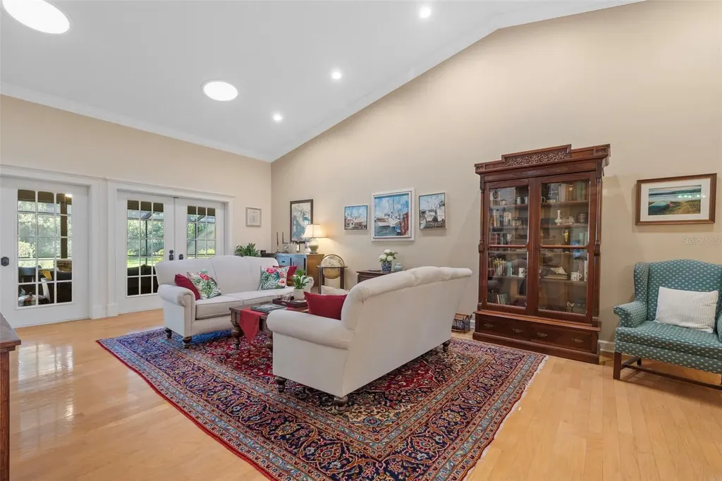 632 Royal Dornock Court Tarpon Springs FL 34688