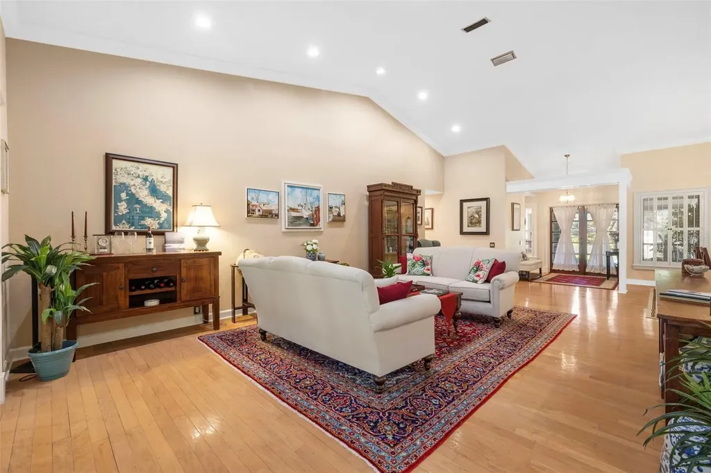 632 Royal Dornock Court Tarpon Springs FL 34688